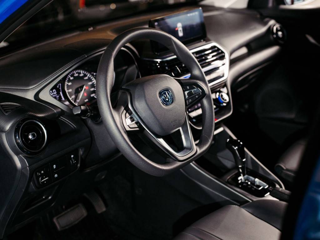 Changan Alsvin DLX 1.5 5DCT