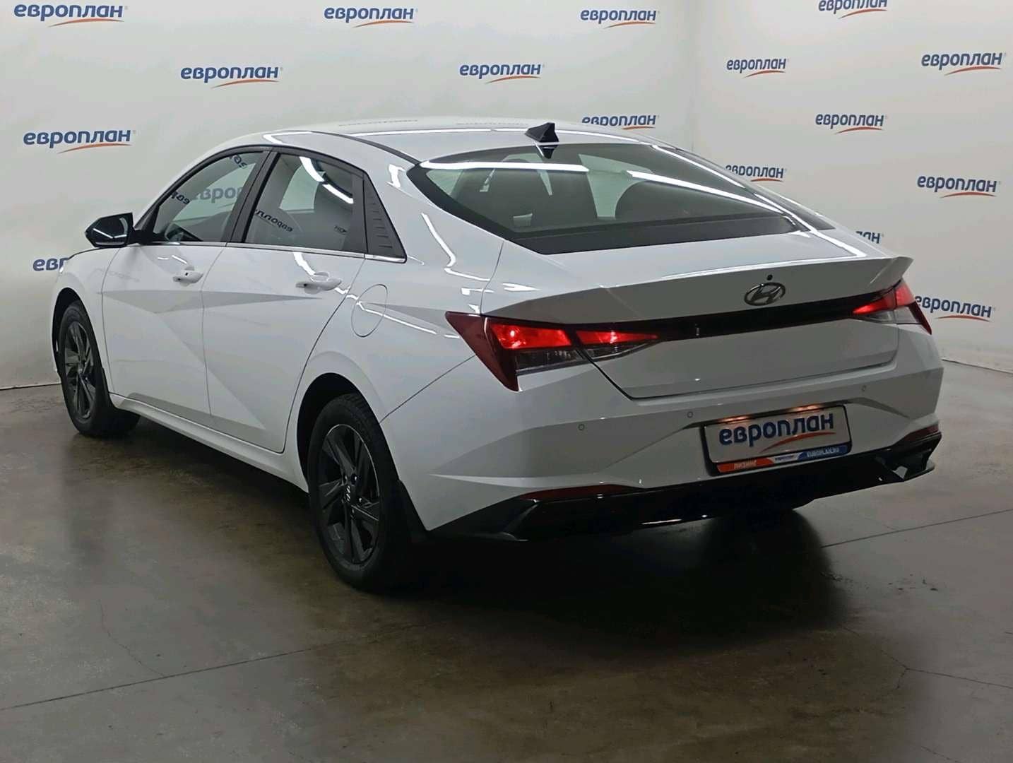 Hyundai Elantra,  80 686 км, 2022 года в лизинг