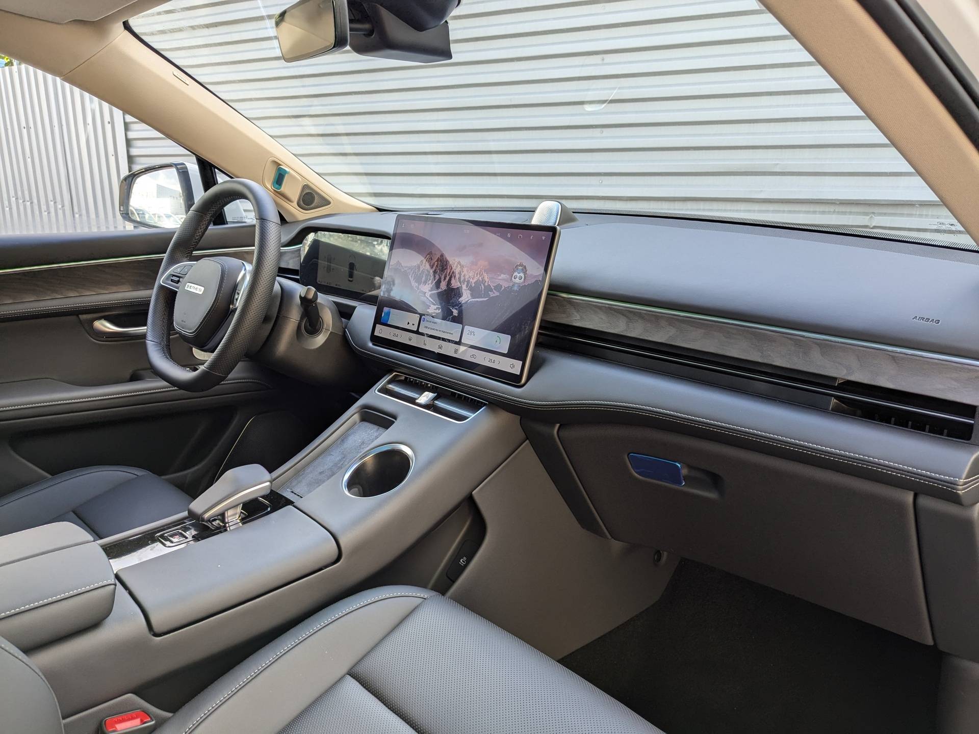 Seres M5 Premium 1.5hyb AT 4WD
