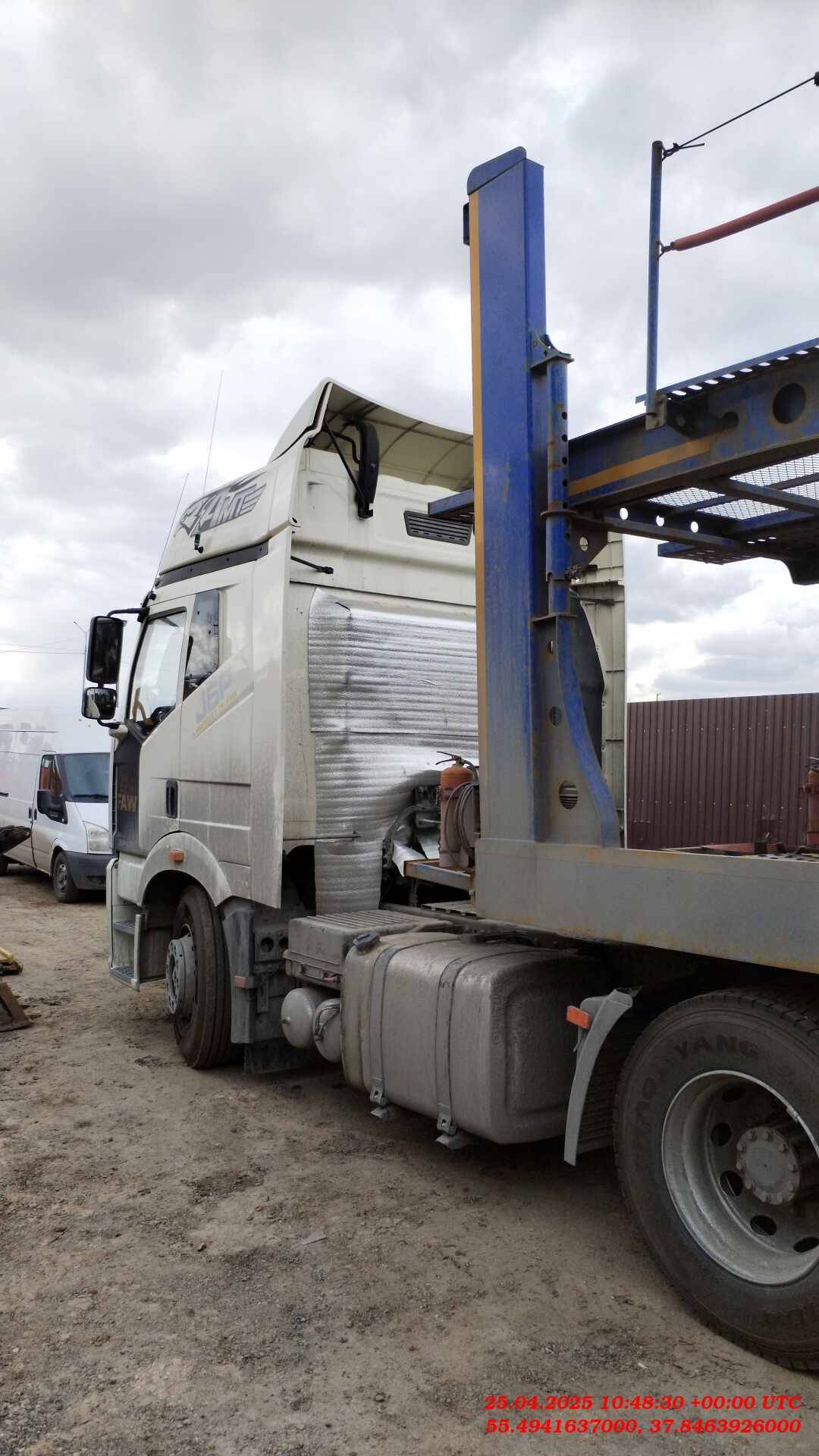FAW CA4180P77K25E5 4x2,  32 294 км, 2023 года в лизинг
