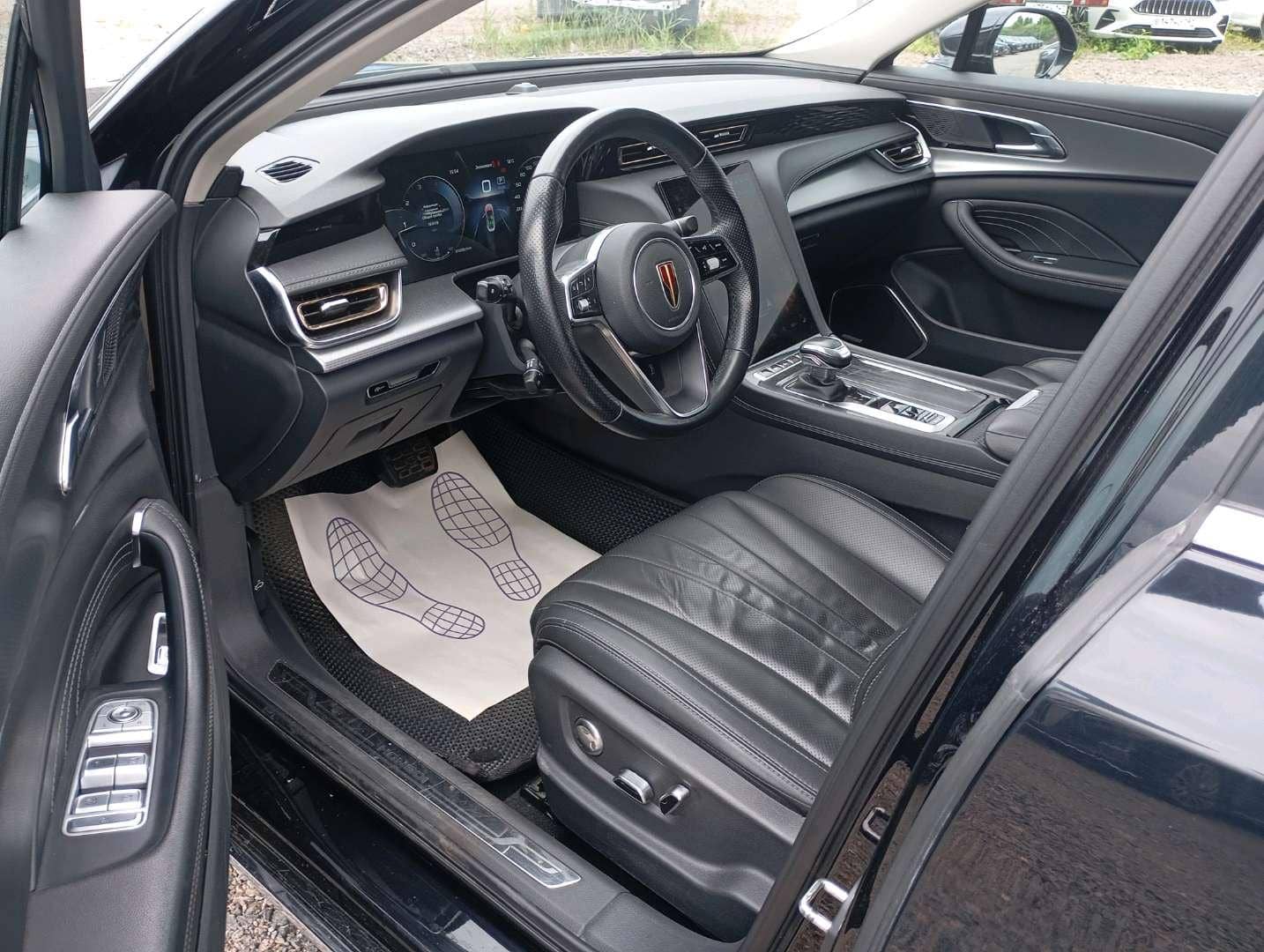 Hongqi H5,  183 019 км, 2024 года в лизинг
