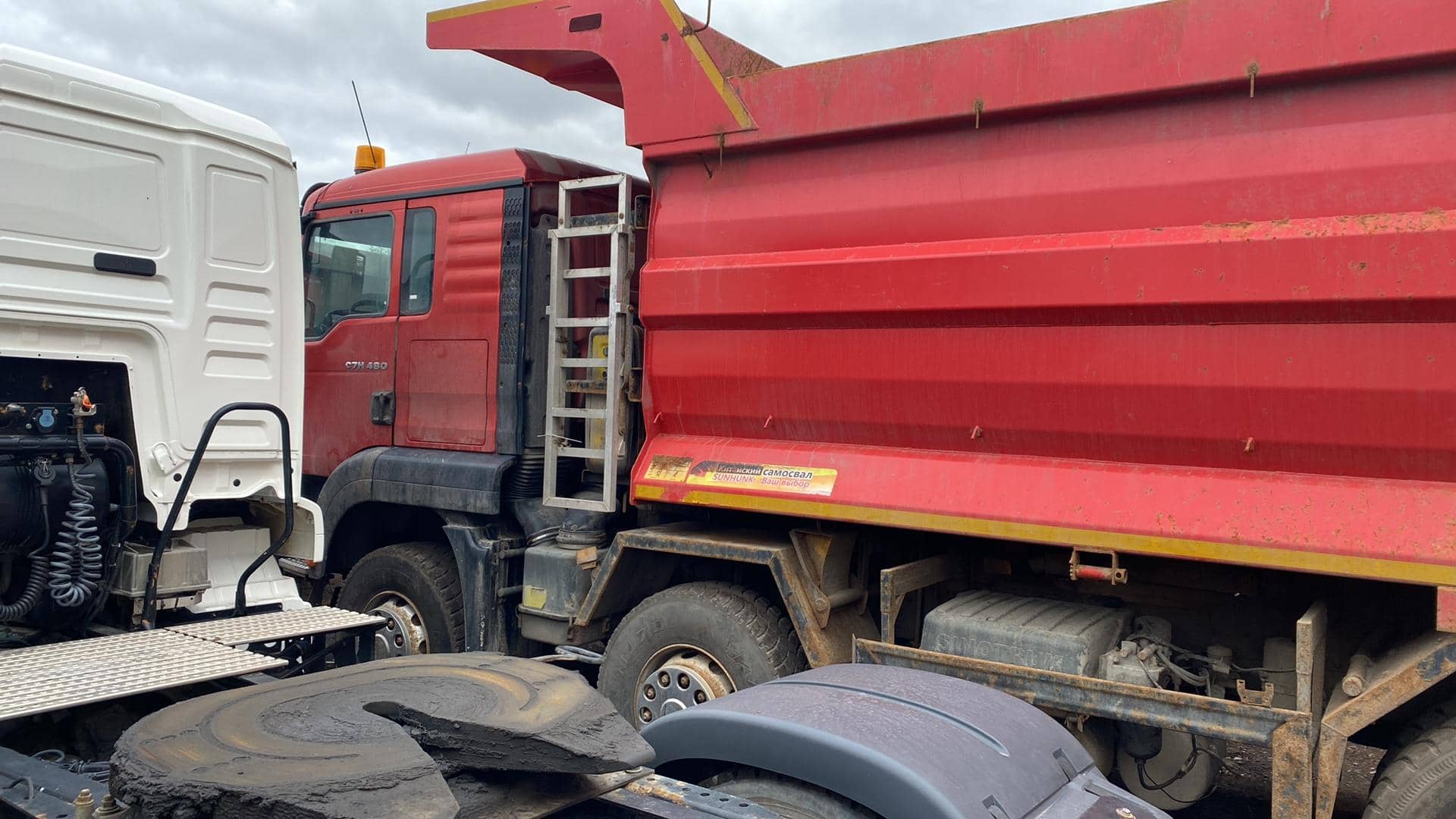 Sitrak ZZ3316V306ME,  244 261 км, 2022 года в лизинг