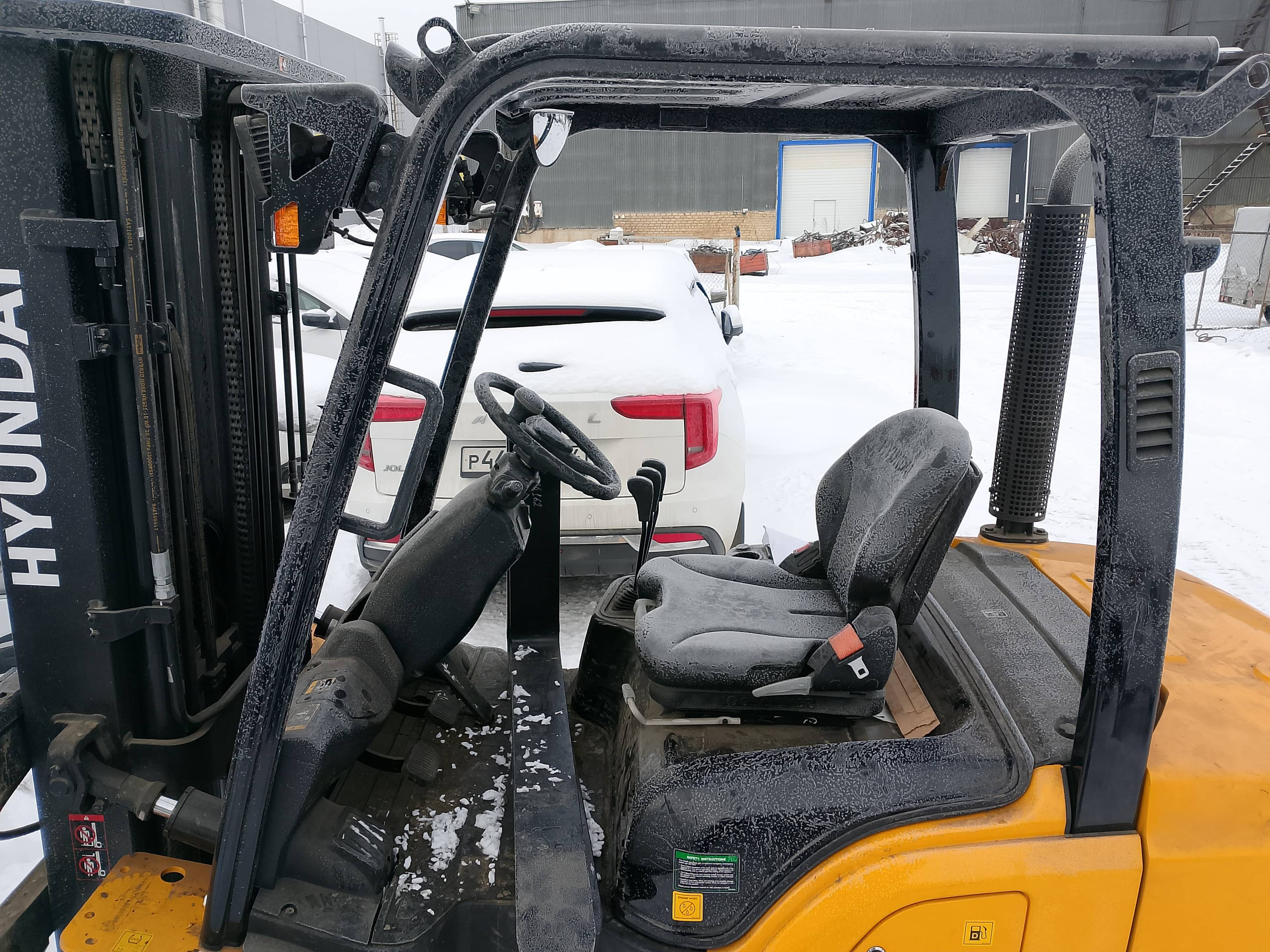 Hyundai 30D-9E Лот 000007422