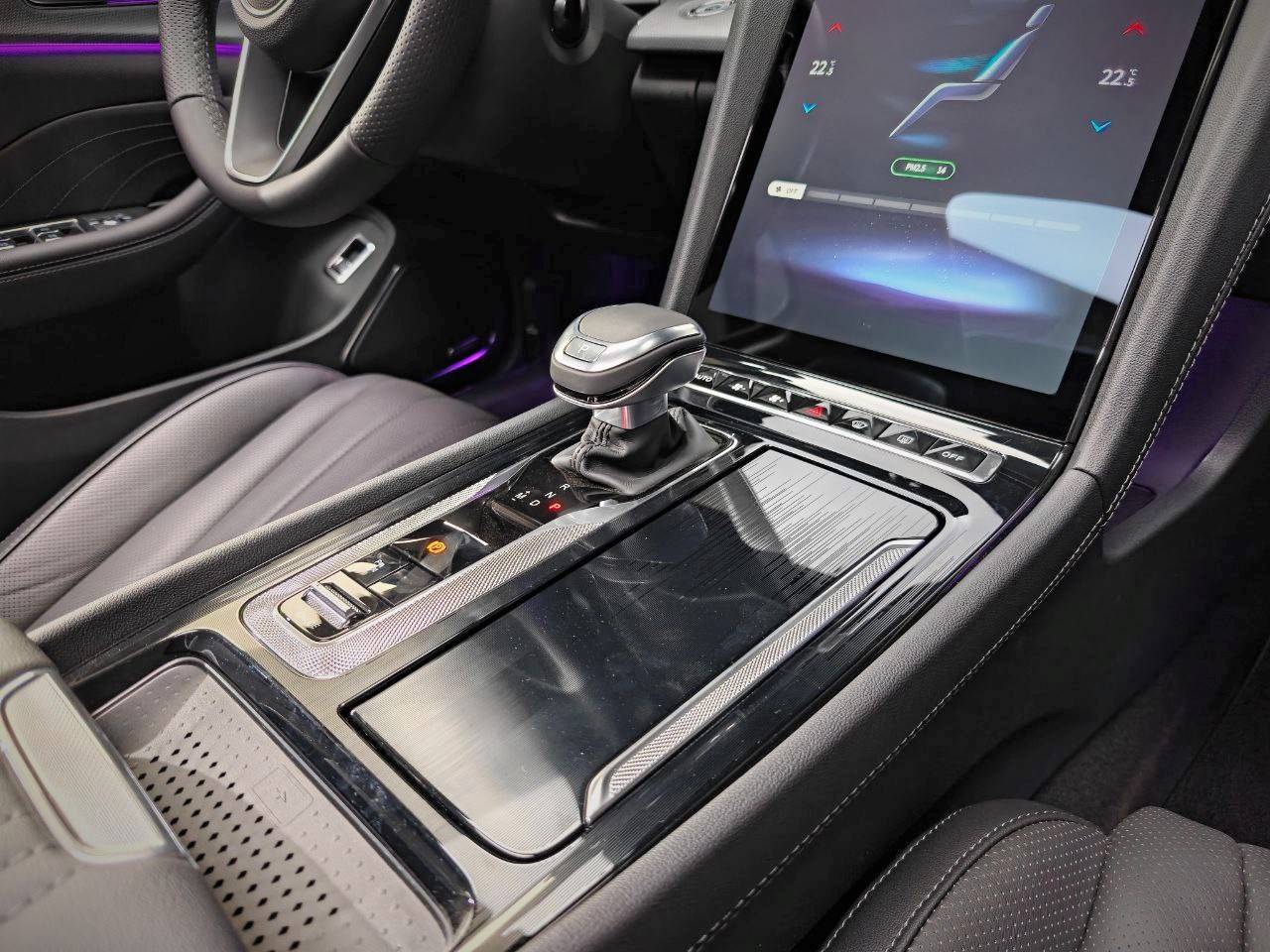 Hongqi H5 Делюкс 2.0Т (Deluxe)