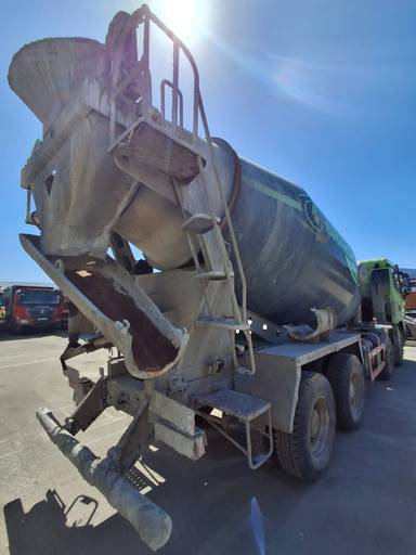 Shacman SX5318GJB6T326 
