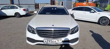 Mercedes-Benz E седан