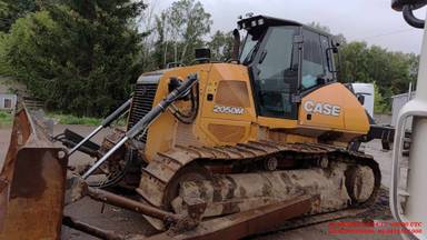 CASE 2050M XLT