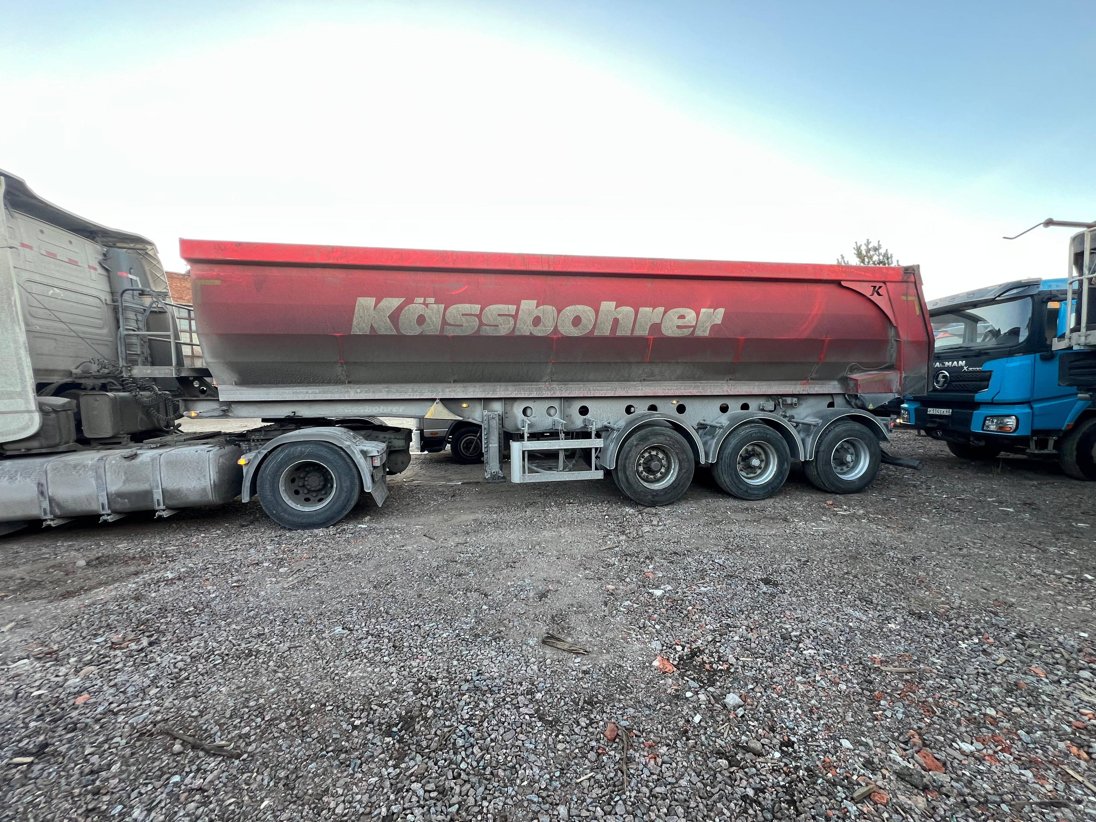 KASSBOHRER Самосвальный DL 32