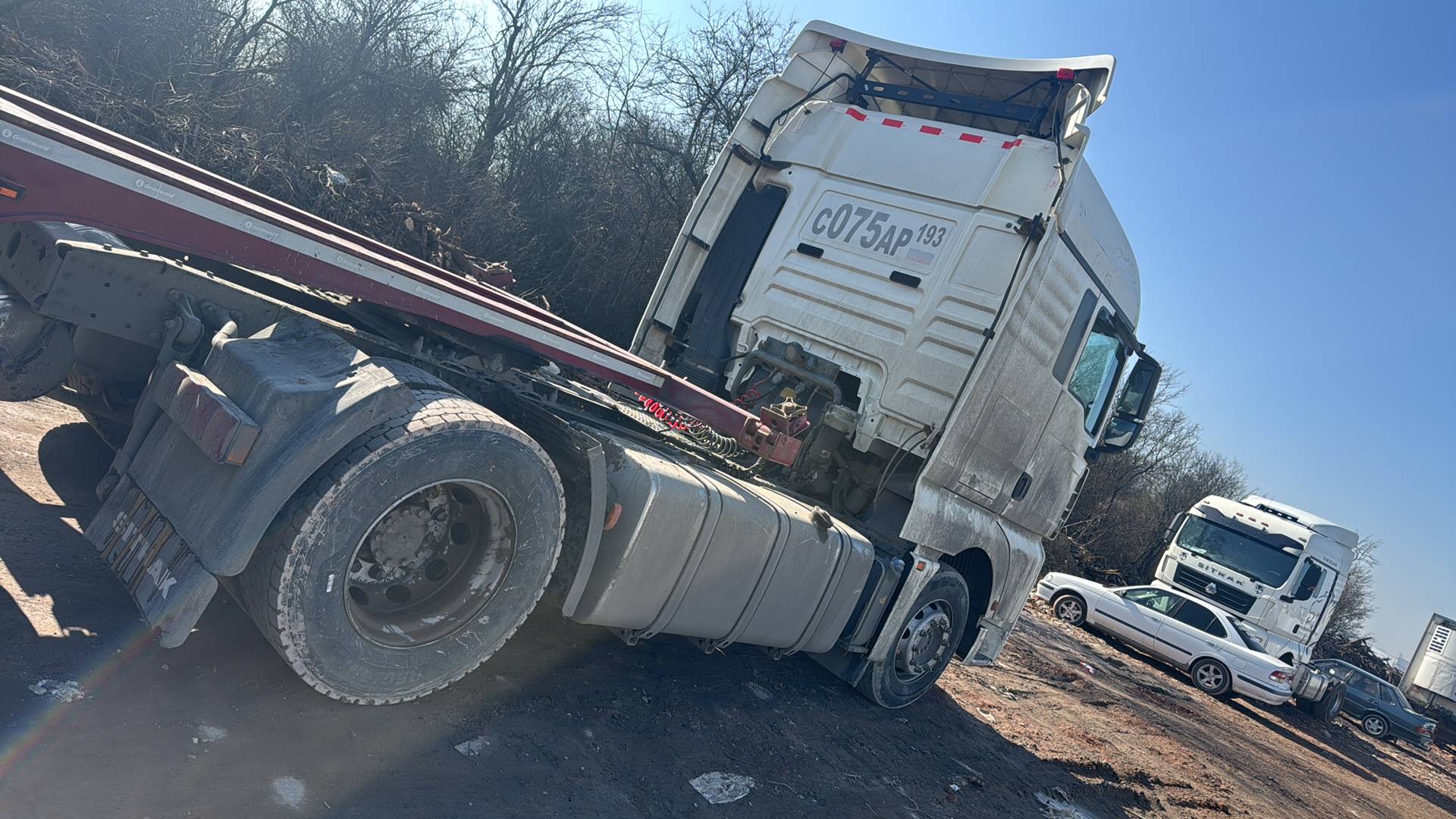 Sitrak C7H 4x2 ZZ4186V361HE,  437 295 км, 2022 года в лизинг