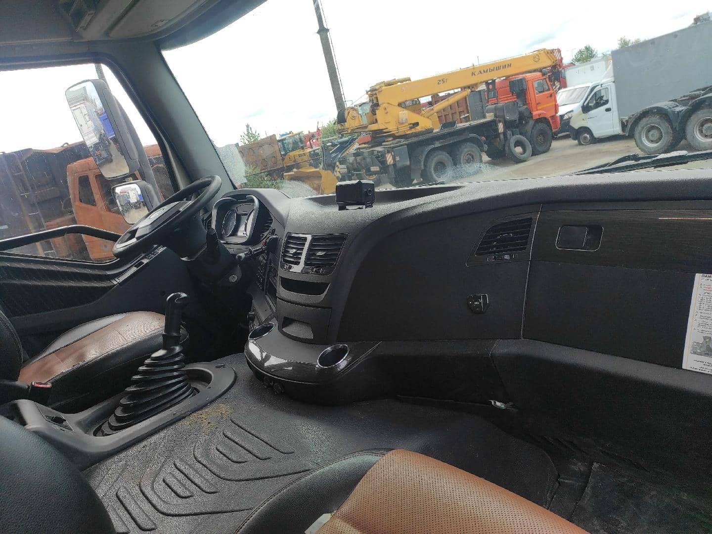 FAW CA3250P66K24L1TE5 6x6,  133 063 км, 2023 года в лизинг