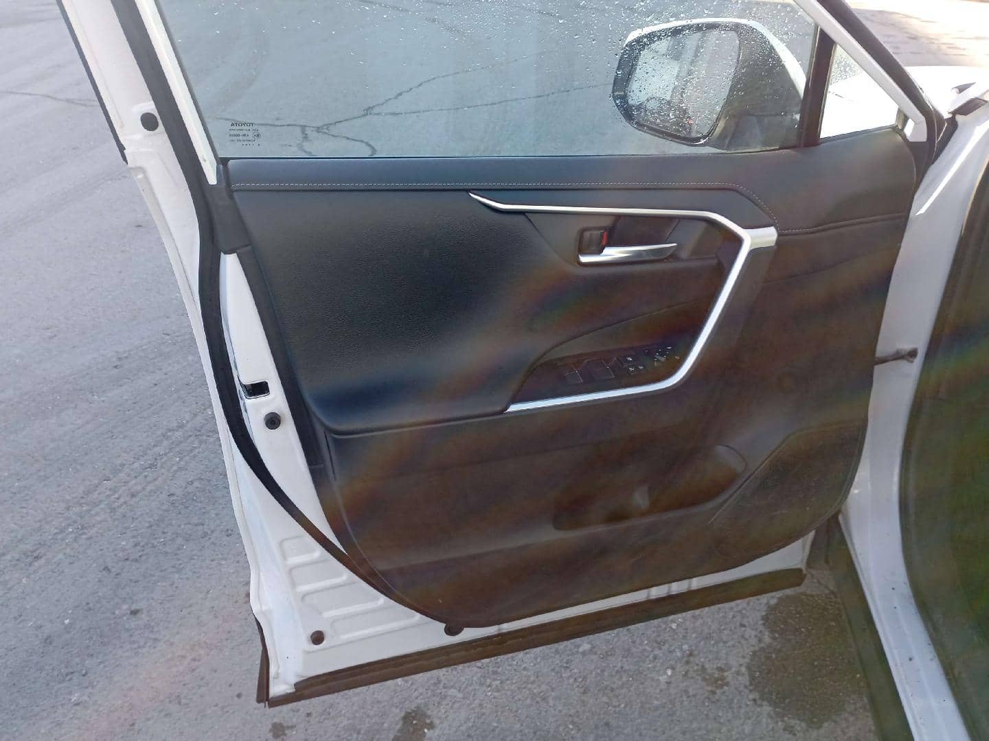 Toyota RAV4,  180 897 км, 2019 года в лизинг