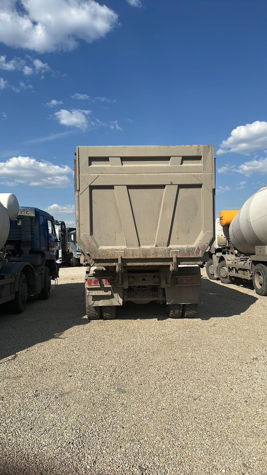 Sitrak ZZ3256V384ME,  101 173 км, 2022 года