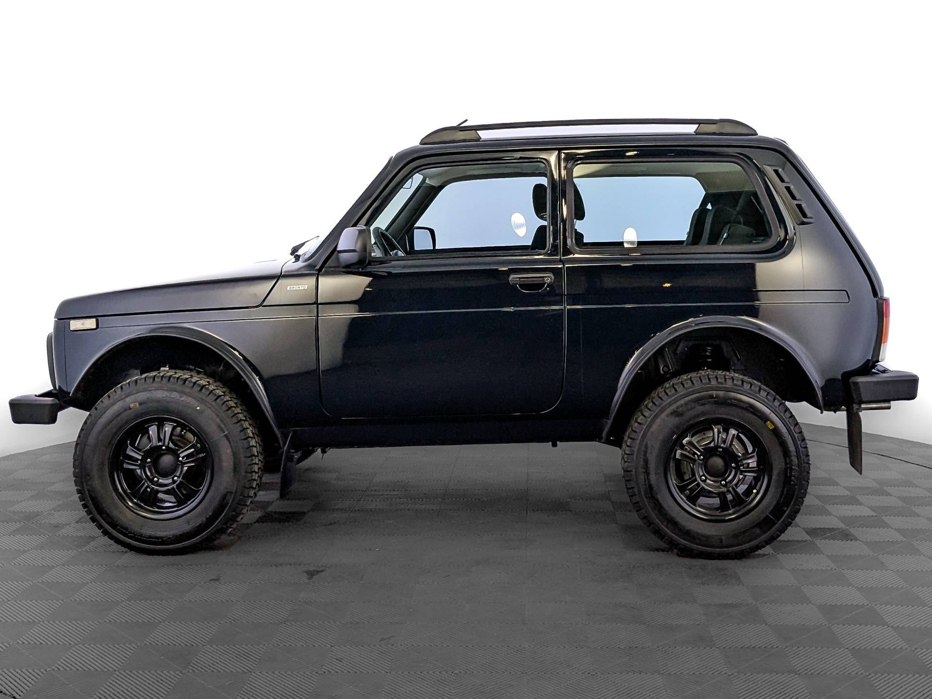 Lada Niva Legend Bronto Luxe 1.7 5MT