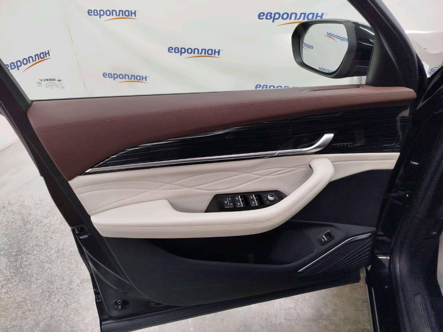 Geely Monjaro,  29 168 км, 2023 года в лизинг