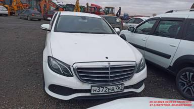 Mercedes-Benz E седан