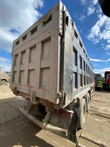 Shacman SX33186T366