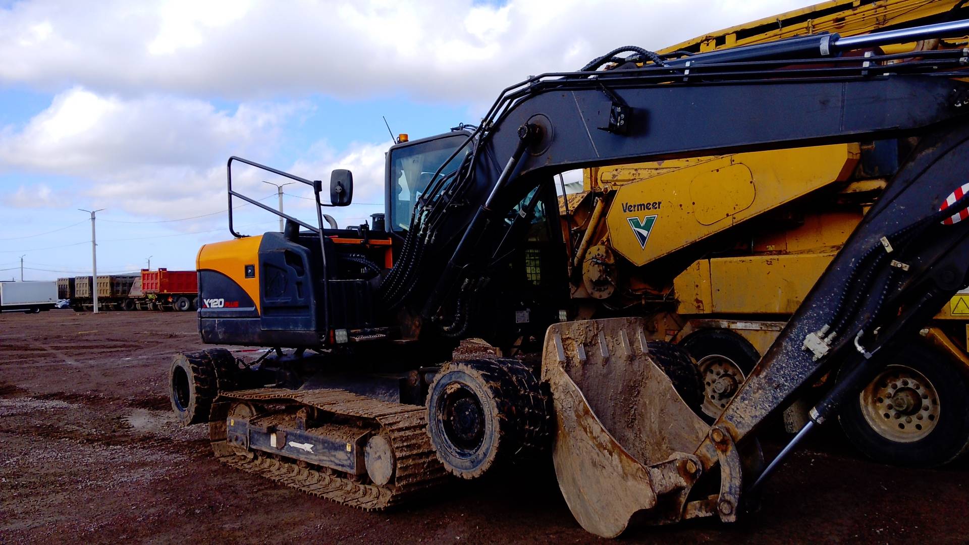 HZM X120 колесно-гусеничный