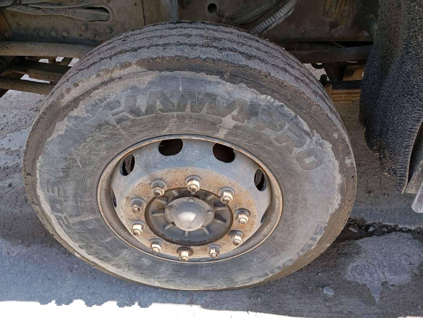 FAW CA3310P66K24T4E4 8x4 (E4),  222 669 км, 2022 года в лизинг