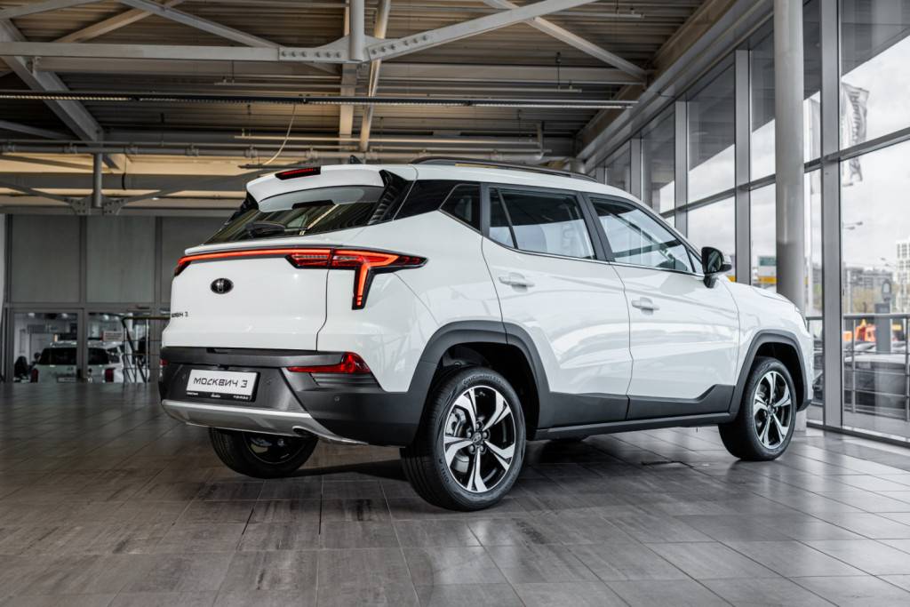 Москвич 3 Комфорт 1.5Т CVT