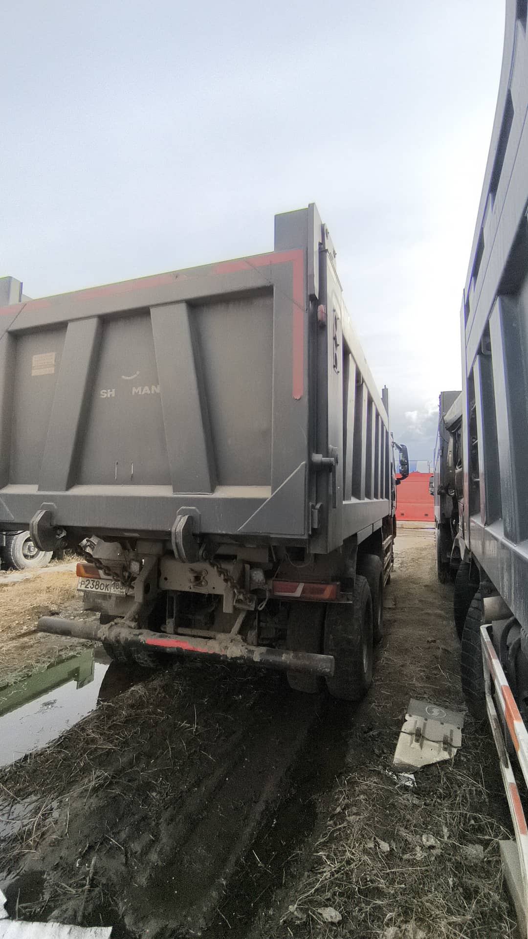 Shacman SX32586V385,  130 000 км, 2024 года в лизинг