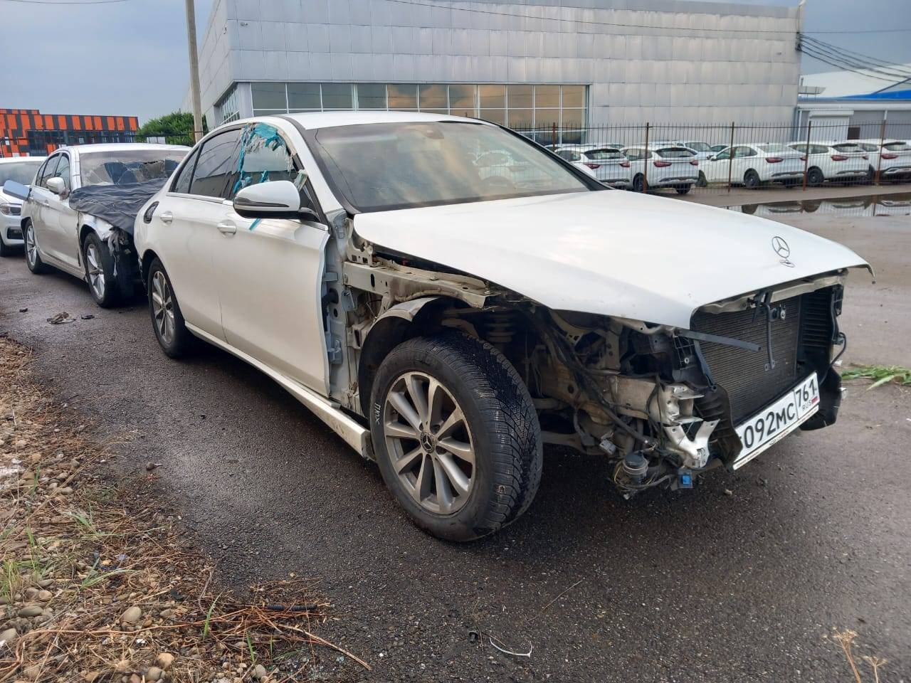Mercedes-Benz E седан,  150 000 км, 2018 года в лизинг