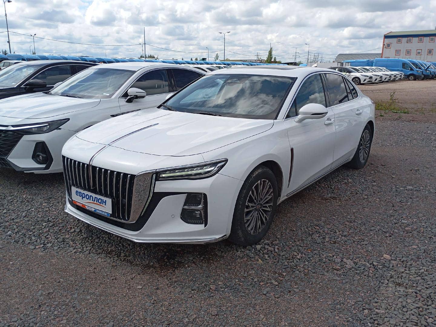 Hongqi H5,  176 062 км, 2023 года в лизинг