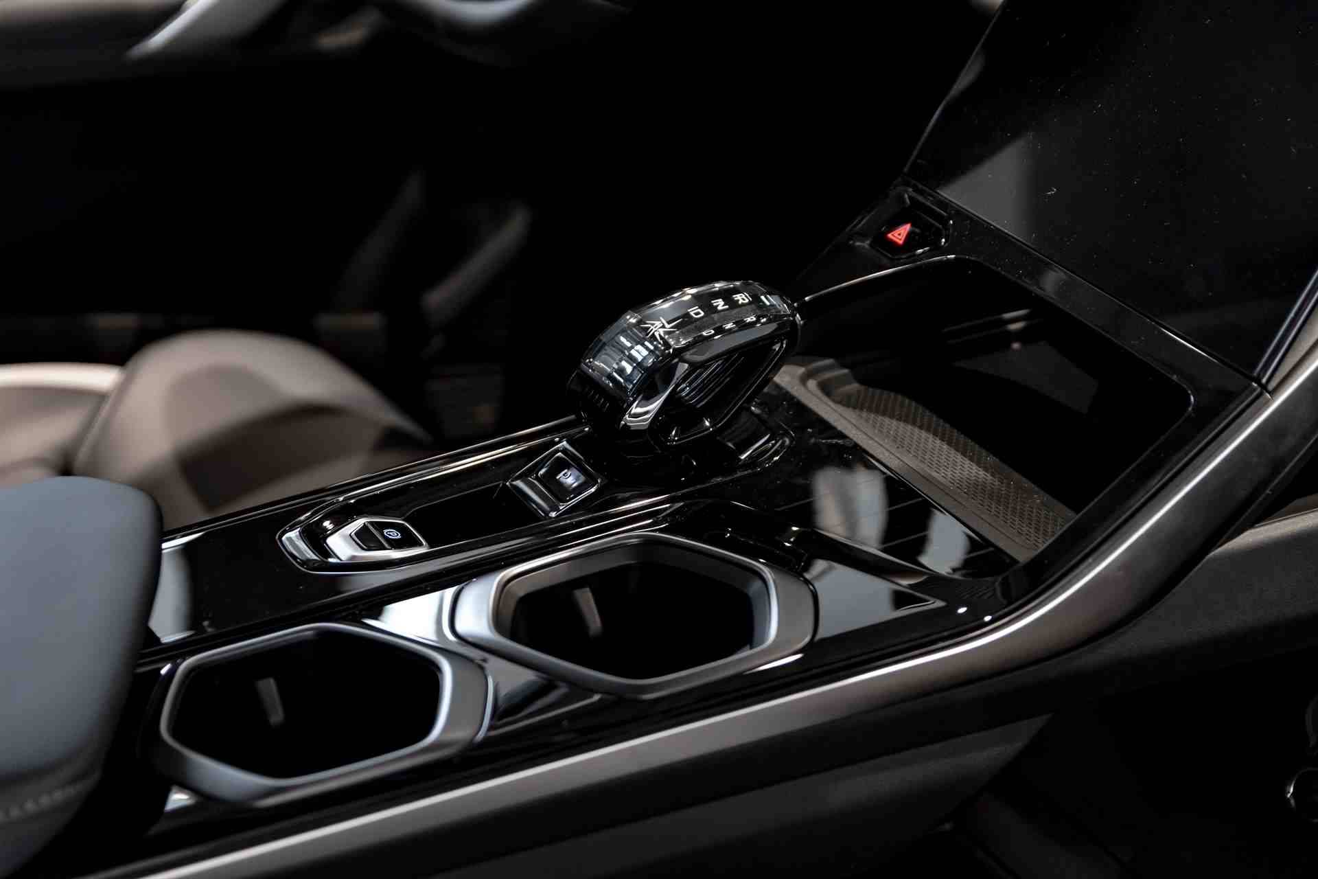 Geely Atlas Flagship 2.0T 8AT 4WD