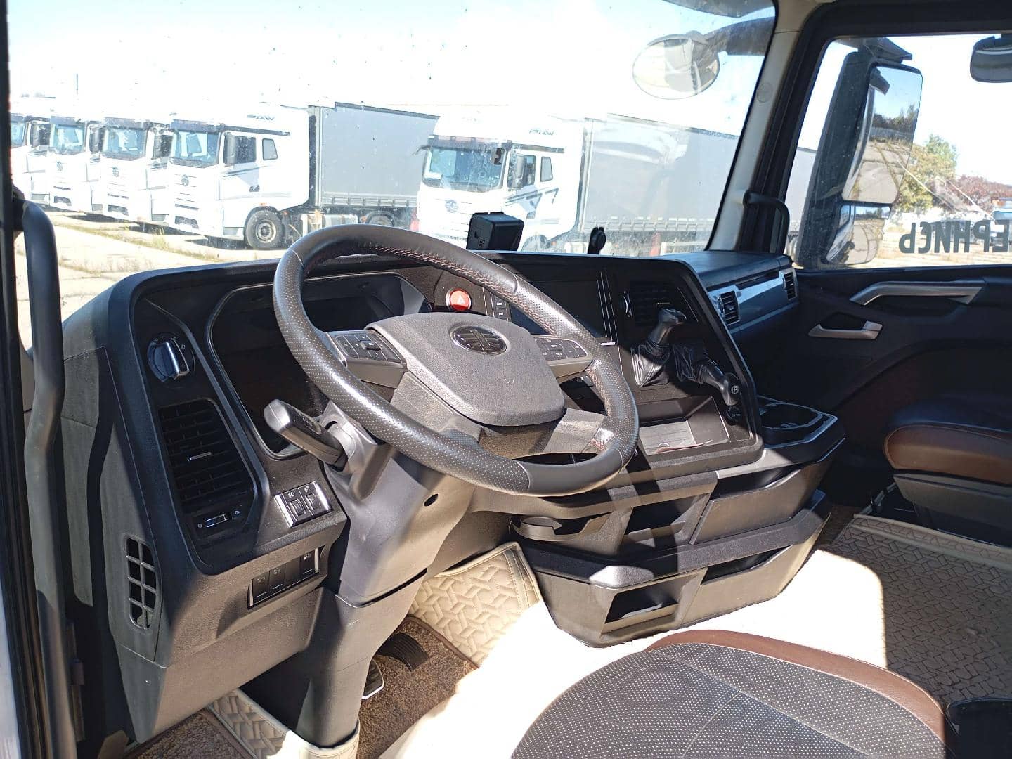 FAW CA4180P77K25E5 4x2,  540 284 км, 2023 года в лизинг