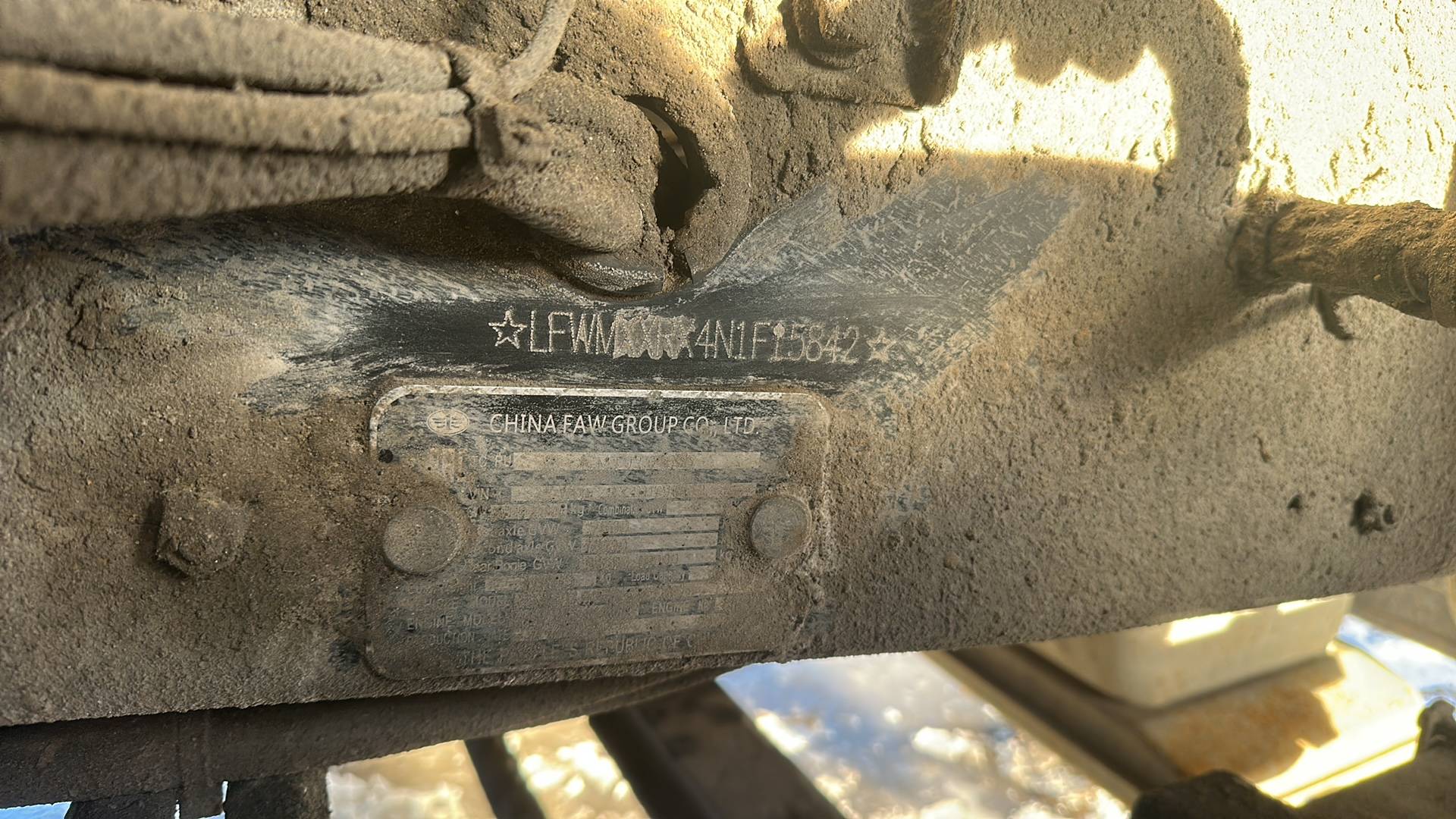 FAW CA3310P66K24T4E5 8х4,  172 988 км, 2022 года