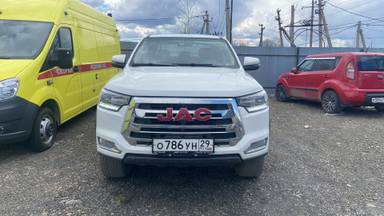 JAC T8