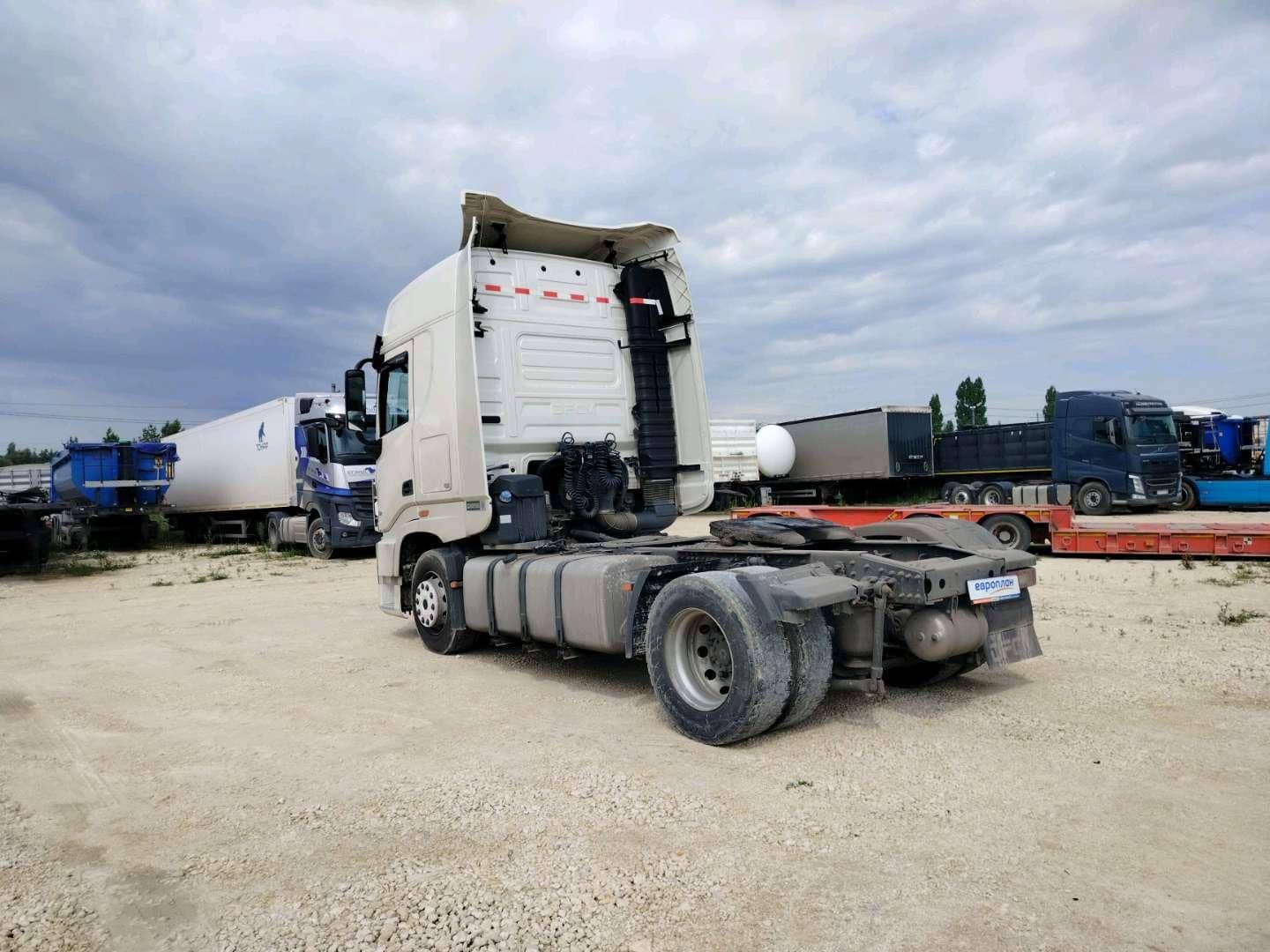 DongFeng GX DFH4180 4x2,  371 820 км, 2023 года в лизинг
