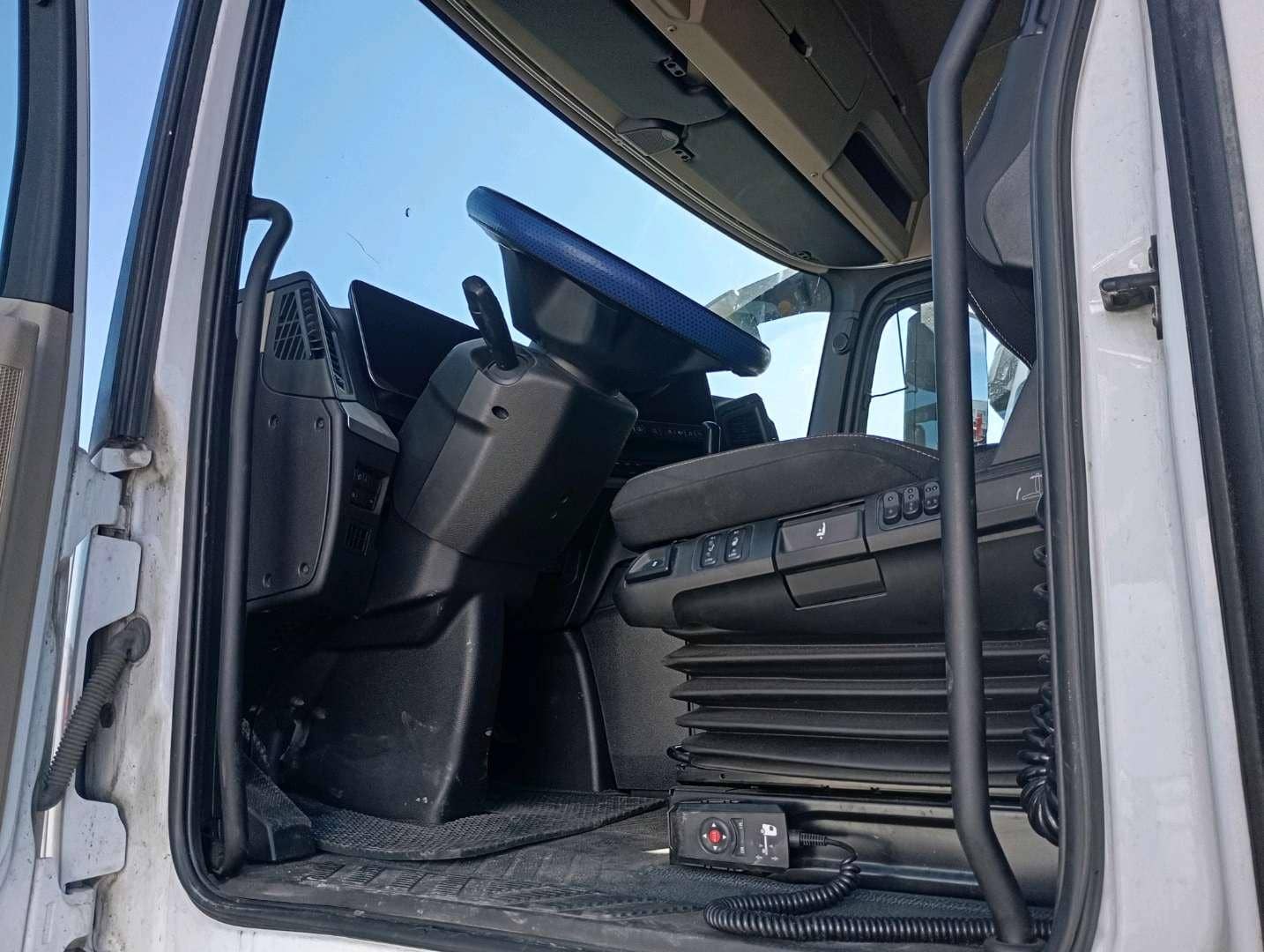 Mercedes-Benz Actros 1848 LS,  438 290 км, 2023 года в лизинг