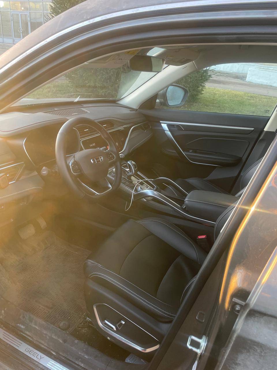 Geely Atlas Pro,  22 898 км, 2024 года в лизинг