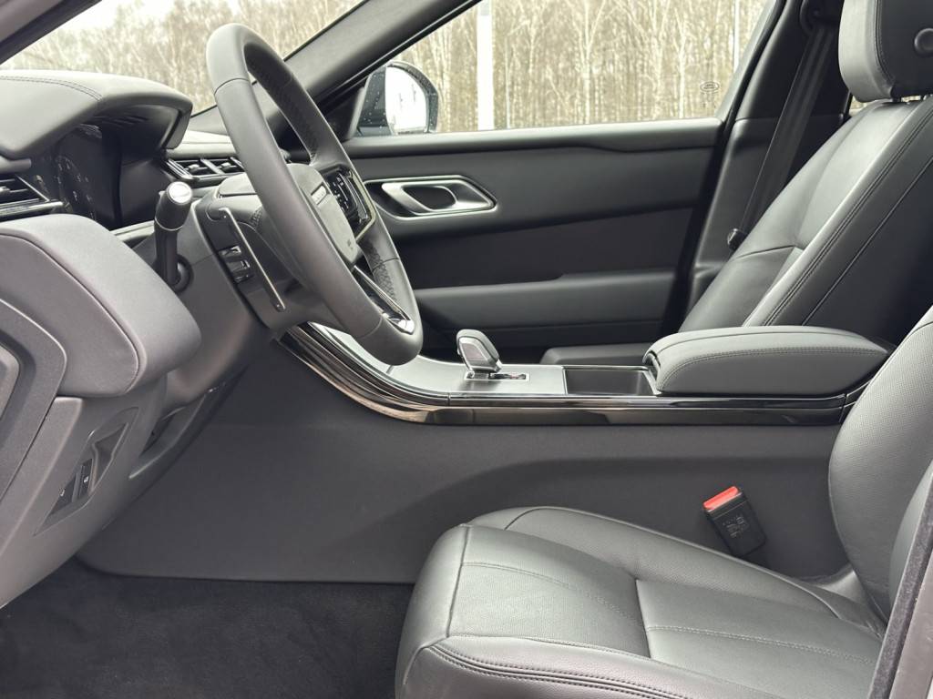 Land Rover Velar 2.0 250 Дайнэмик СЕ (Dynamic SE)