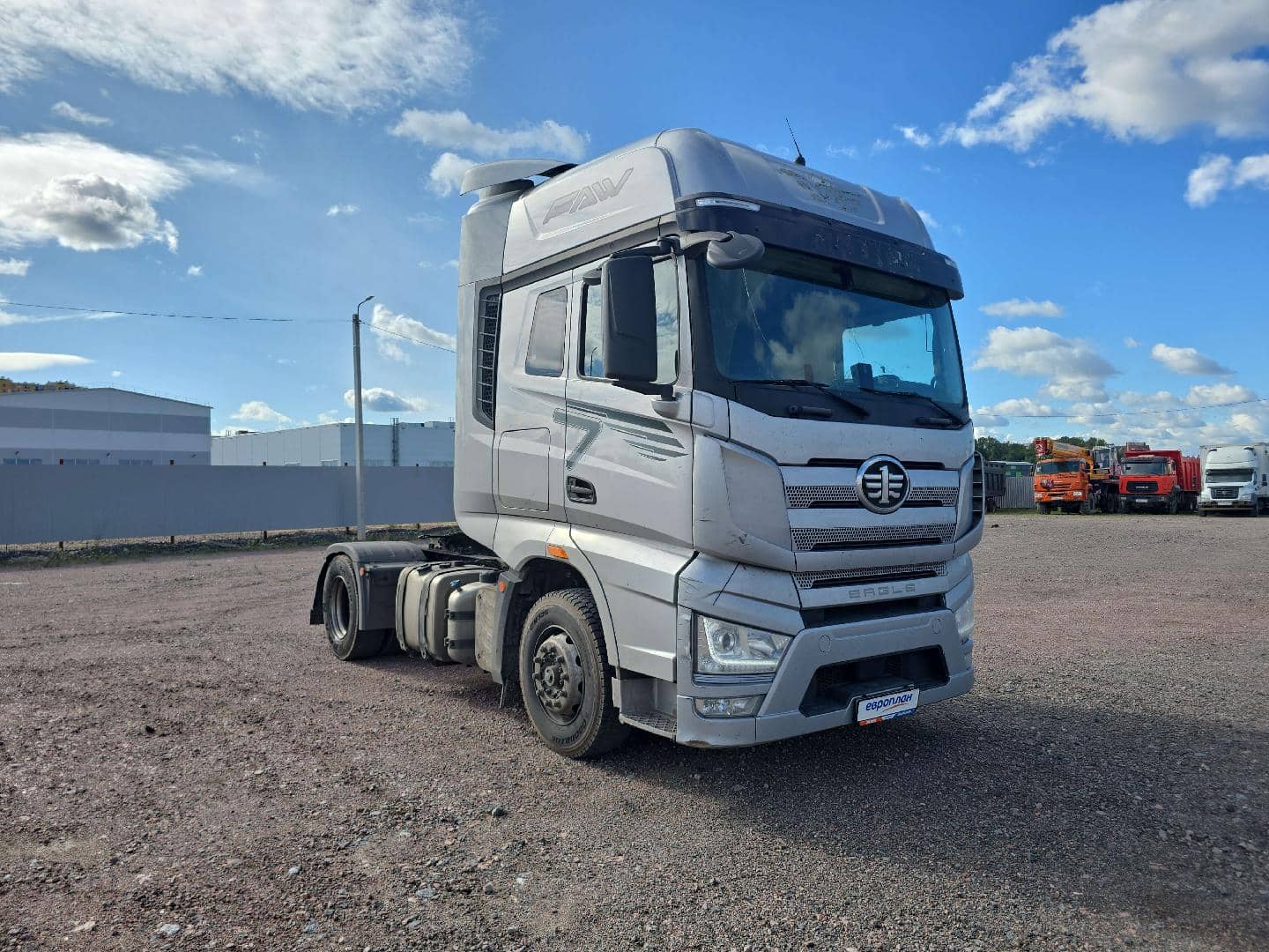 FAW CA4180P77K25E5 4x2,  327 783 км, 2023 года в лизинг