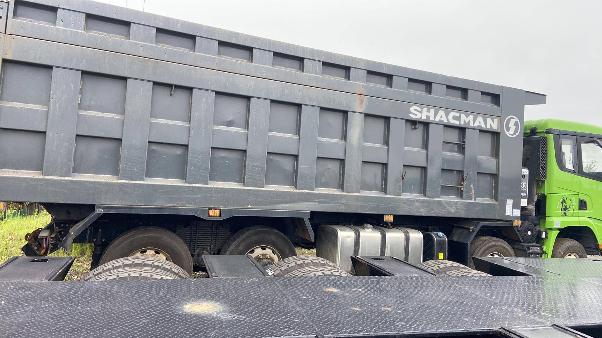 Shacman SX33186T366C,  104 000 км, 2022 года