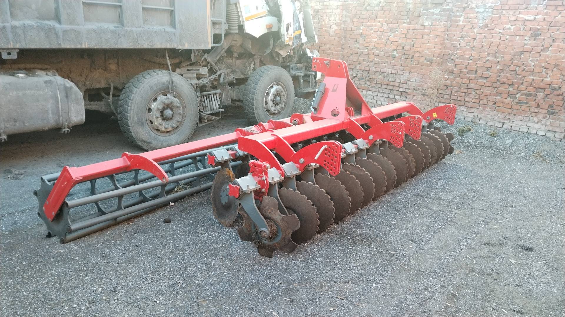 UNIA ARES L 4 Агрегат дисковый навесной, 2022 года в лизинг