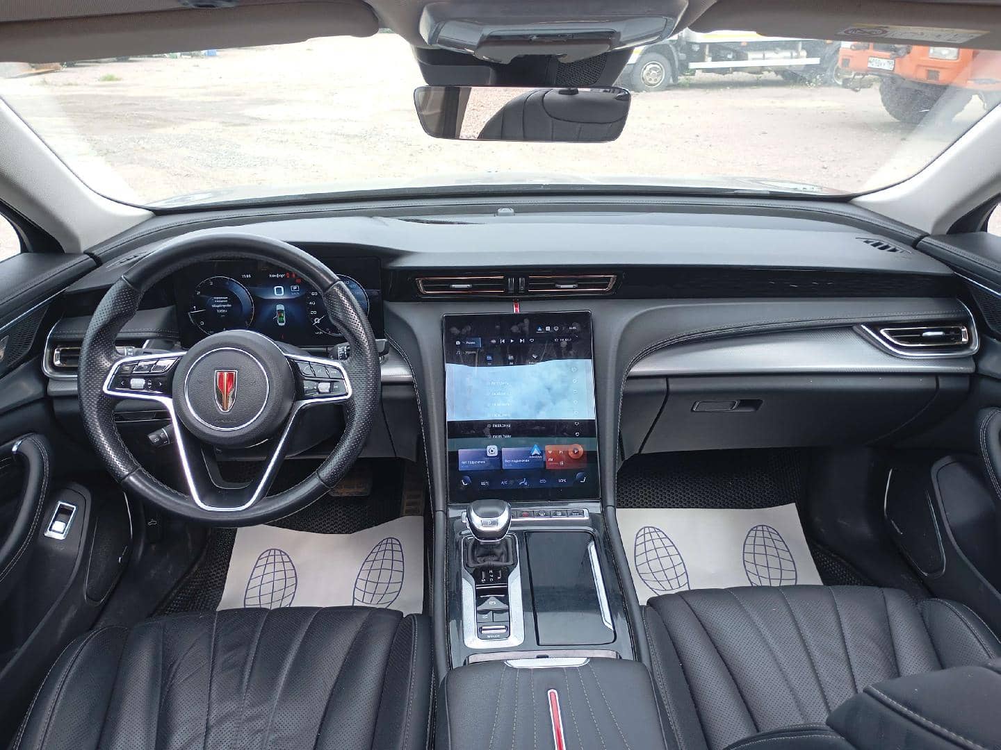 Hongqi H5,  106 954 км, 2024 года в лизинг