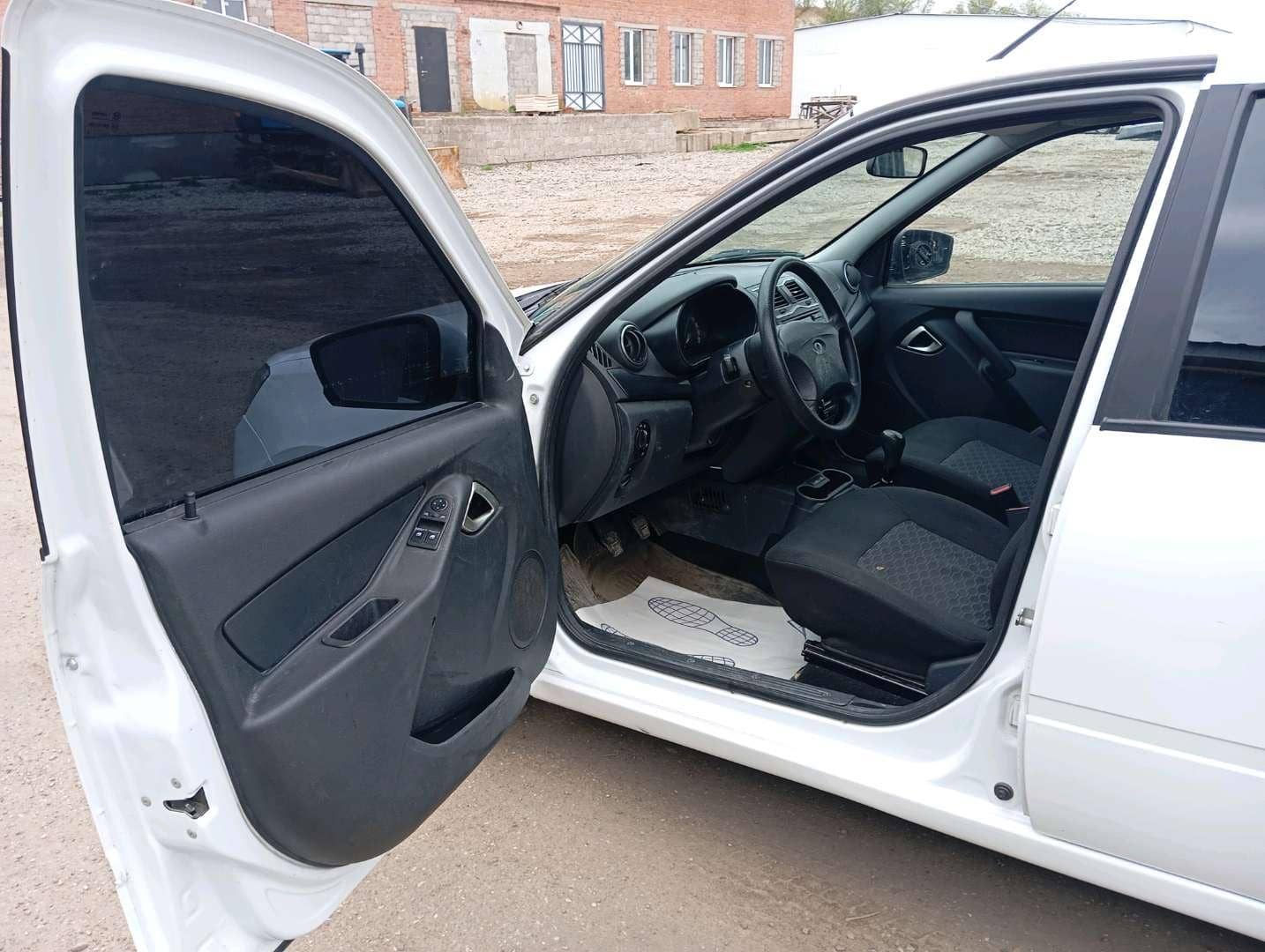 Lada Granta лифтбек,  92 093 км, 2024 года в лизинг
