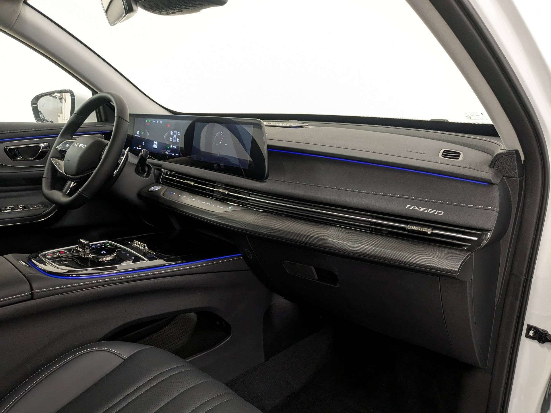 EXEED LX Premium 1.6T 7DCT 4WD