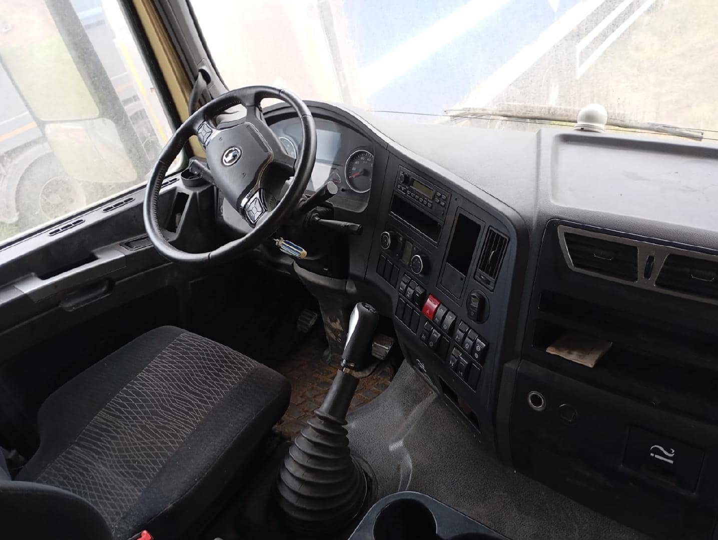 Shacman SX32586T385,  100 000 км, 2022 года в лизинг