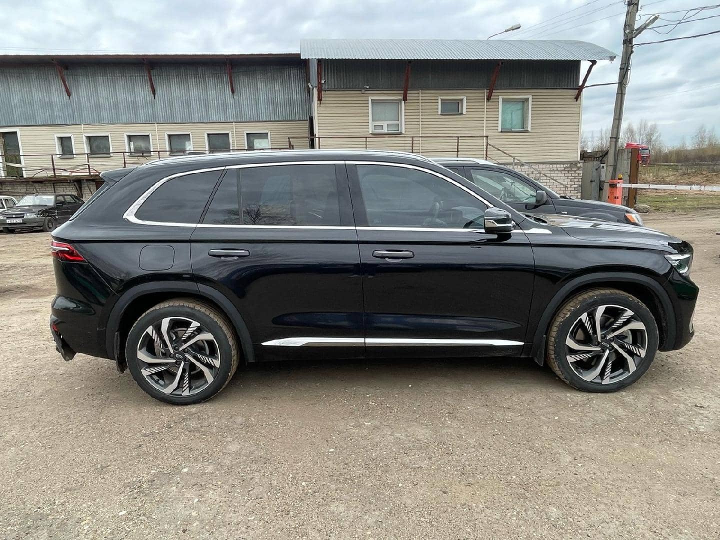 Geely Monjaro,  31 641 км, 2024 года в лизинг