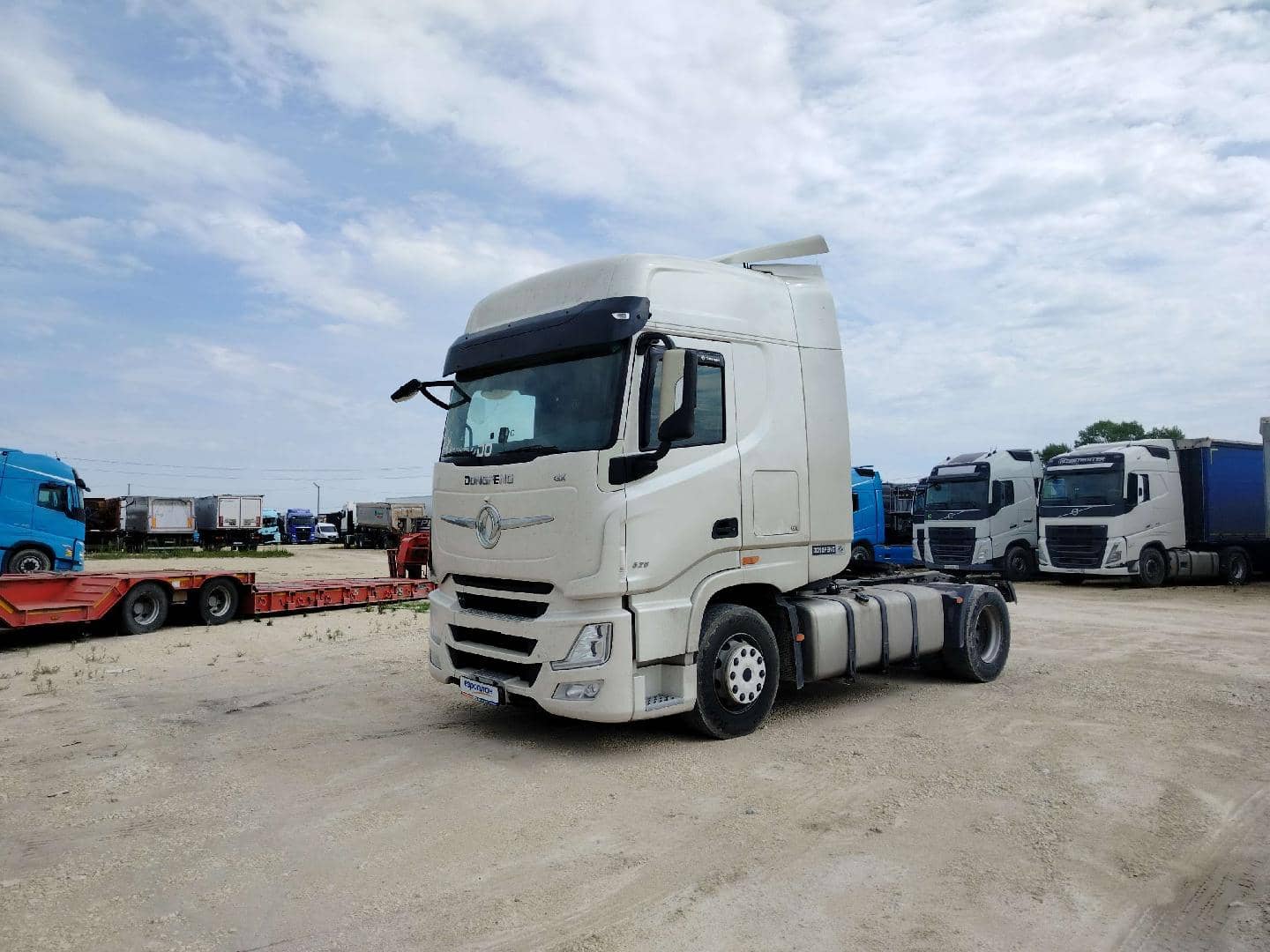 DongFeng GX DFH4180 4x2,  371 820 км, 2023 года в лизинг