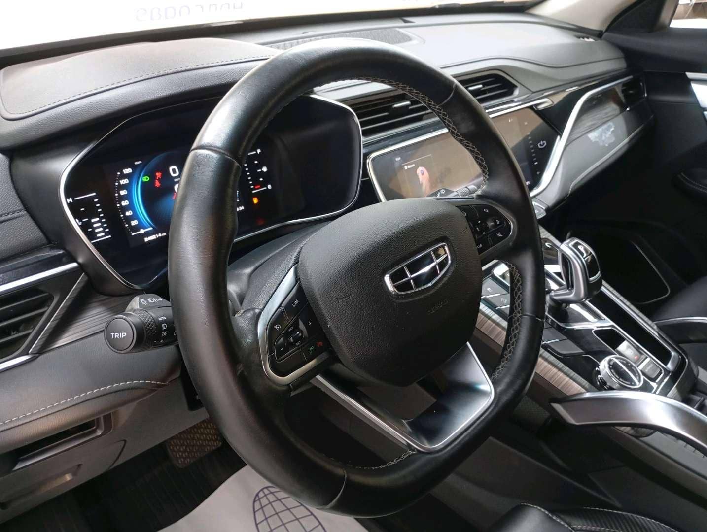 Geely Atlas Pro,  248 214 км, 2023 года в лизинг