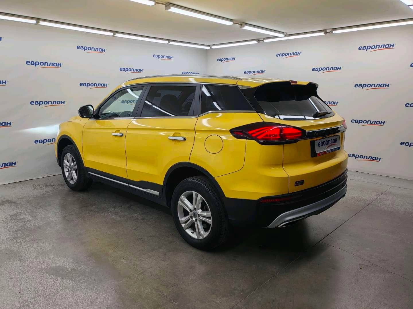 Geely Atlas Pro,  327 621 км, 2024 года в лизинг