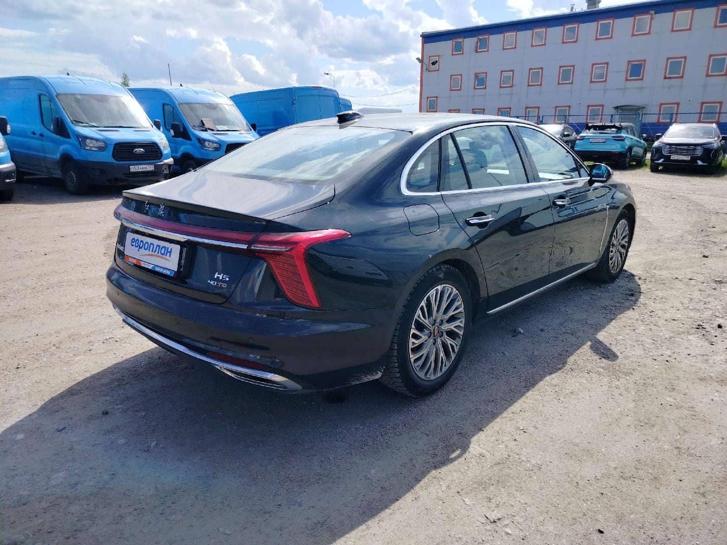 Hongqi H5,  107 780 км, 2024 года в лизинг