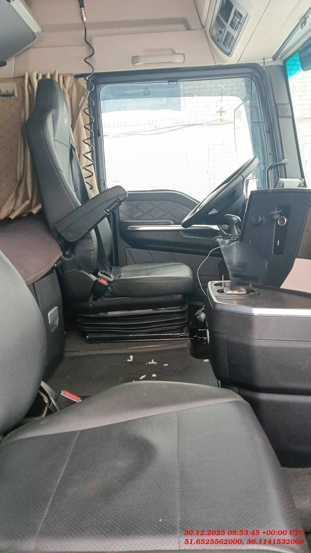 Sitrak C7H MAX ZZ4186V391HE,  304 089 км, 2023 года в лизинг