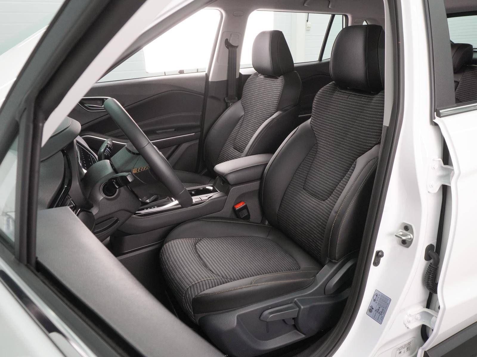 Москвич 3 Стандарт плюс 1.5Т CVT