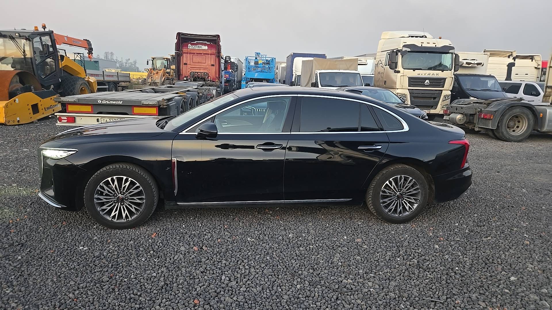 Hongqi H5,  89 386 км, 2024 года в лизинг