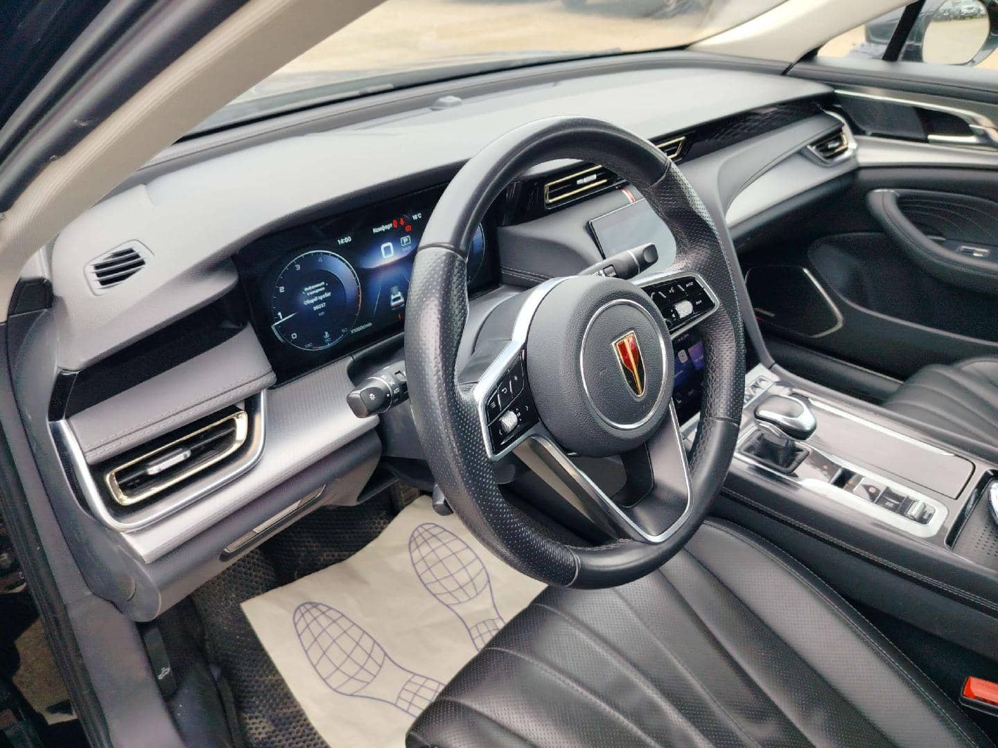 Hongqi H5,  96 037 км, 2024 года в лизинг